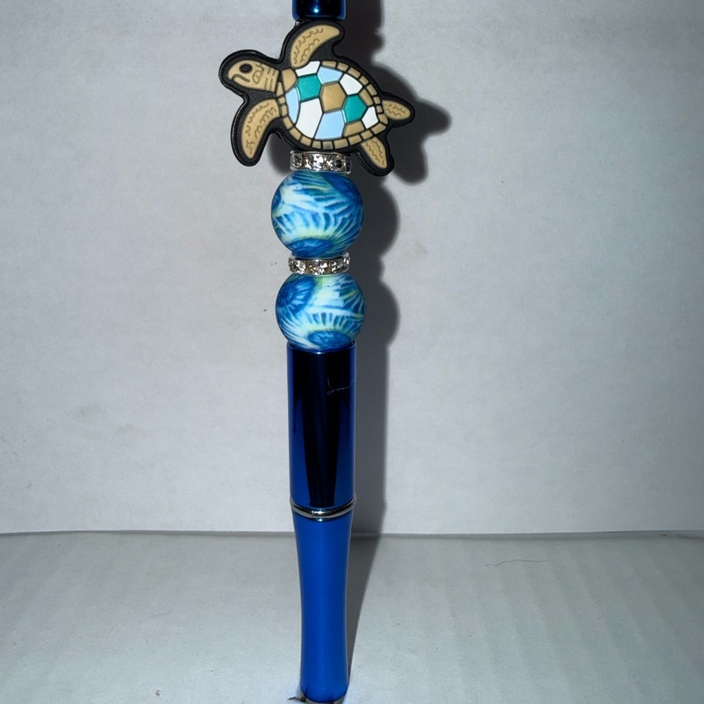 Handmade Beaded Pen- Blue Sea Turtle Design with silicone beads